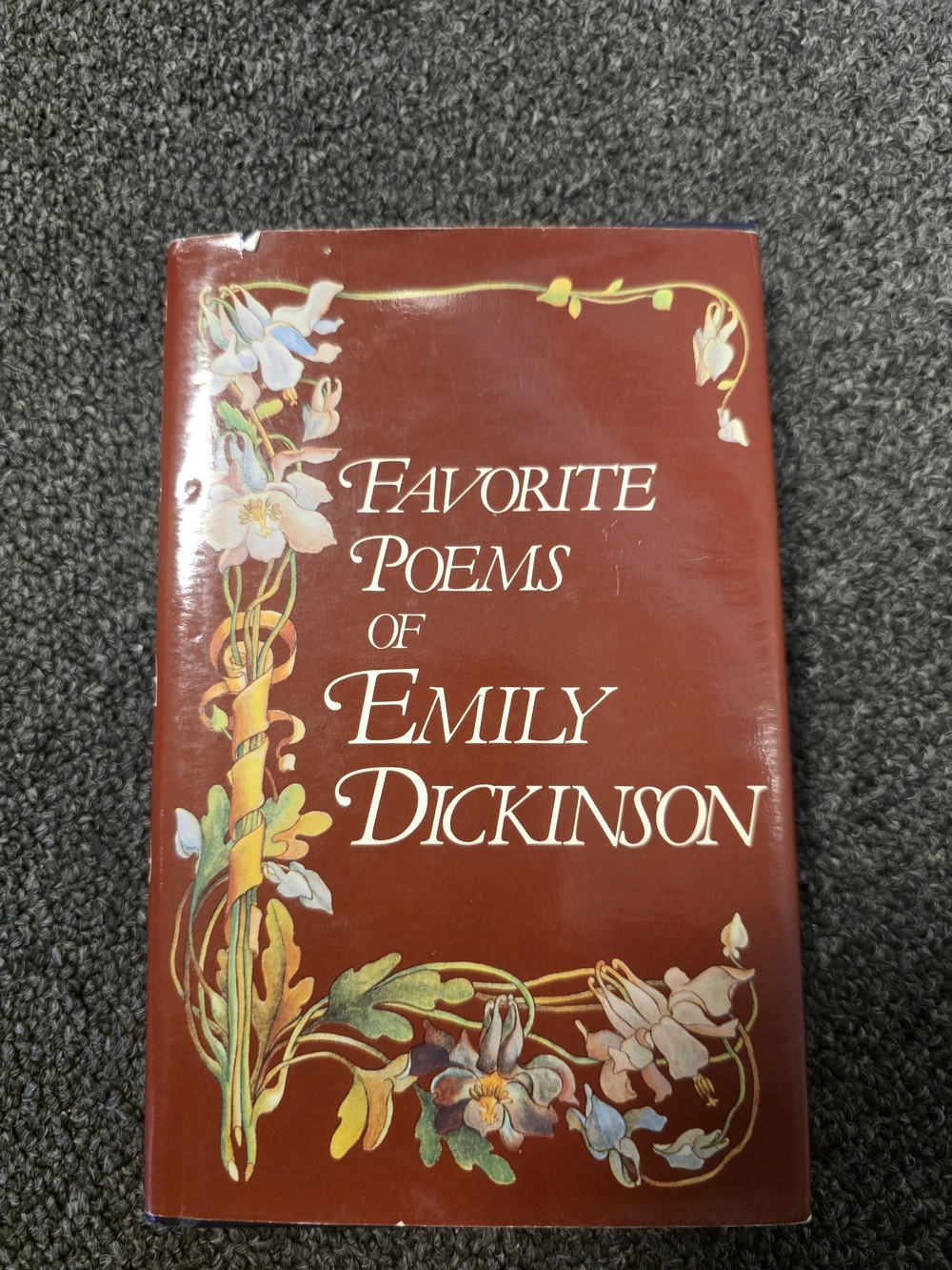 Favorite Poems of Emily Dickinson - Red Floral Hardcover